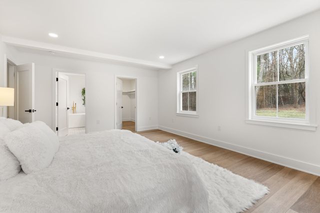 61 Meadowbrook Road, Carlisle, MA 01741