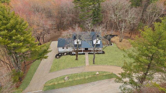 61 Meadowbrook Road, Carlisle, MA 01741