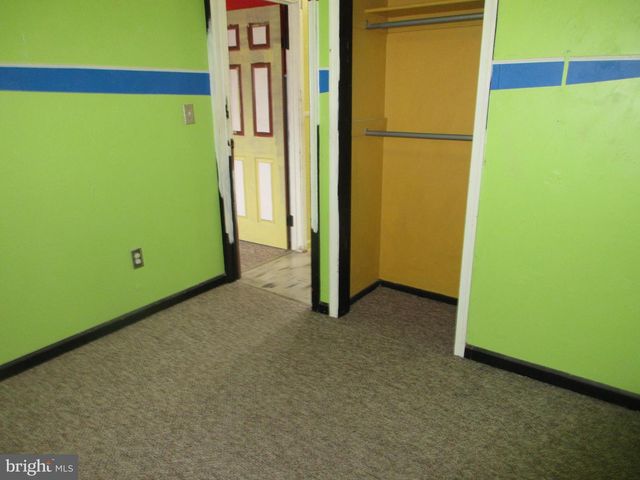 63 MAPLE LN, Levittown, PA 19054