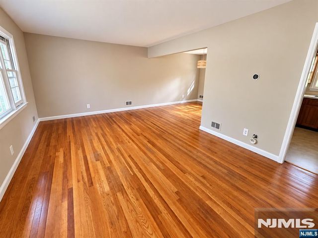 201 Davis Avenue, Hackensack, NJ 07601