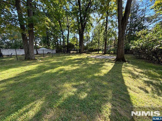 201 Davis Avenue, Hackensack, NJ 07601