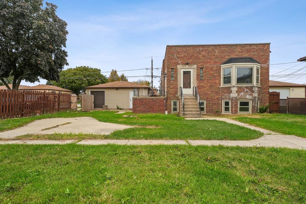 6054 W 64th Street, Chicago, IL 60638