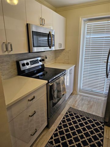 1461 S Ocean Blvd Apt 107, Lauderdale By The Sea, FL 33062