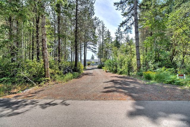 361 NE Southridge Drive, Belfair, WA 98528