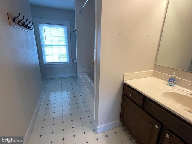 33 CROOKHORN RD, Montross, VA 22520