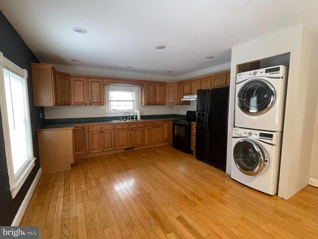 33 CROOKHORN RD, Montross, VA 22520