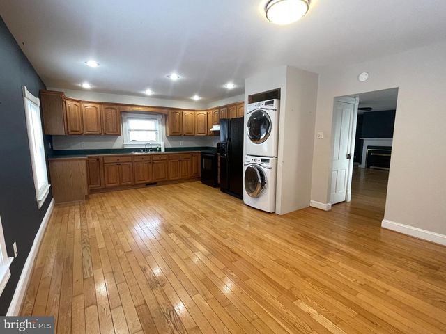 33 CROOKHORN RD, Montross, VA 22520