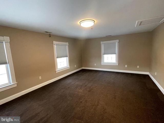 33 CROOKHORN RD, Montross, VA 22520