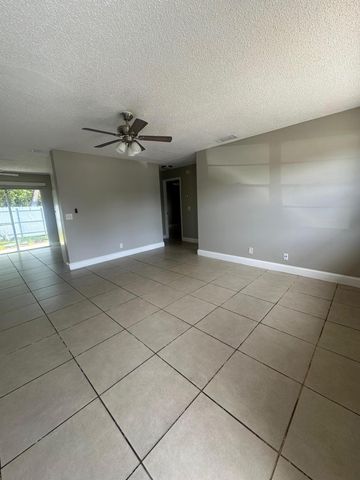 4562 Gulfstream Road 4560, Lake Worth, FL 33461