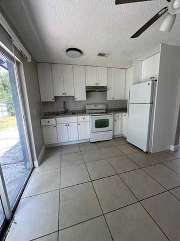 4562 Gulfstream Road 4560, Lake Worth, FL 33461