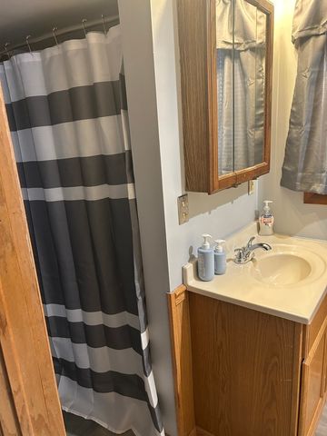 1017 PULASKI Street, Peru, IL 61354