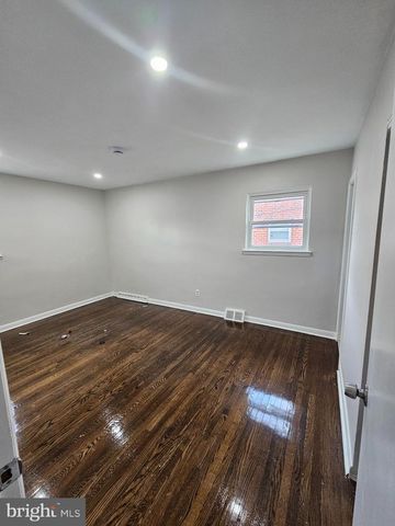 7822 ANITA DR, Philadelphia, PA 19111