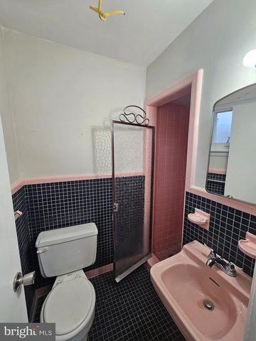 7822 ANITA DR, Philadelphia, PA 19111