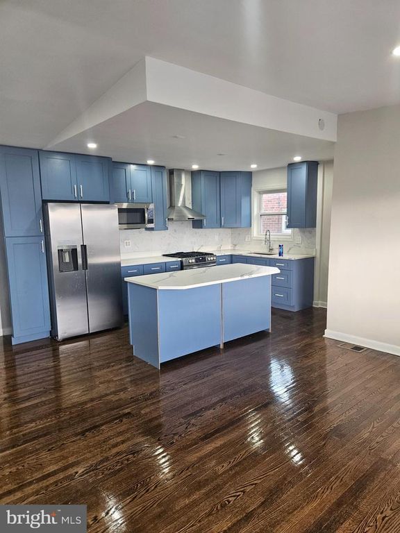 7822 ANITA DR, Philadelphia, PA 19111