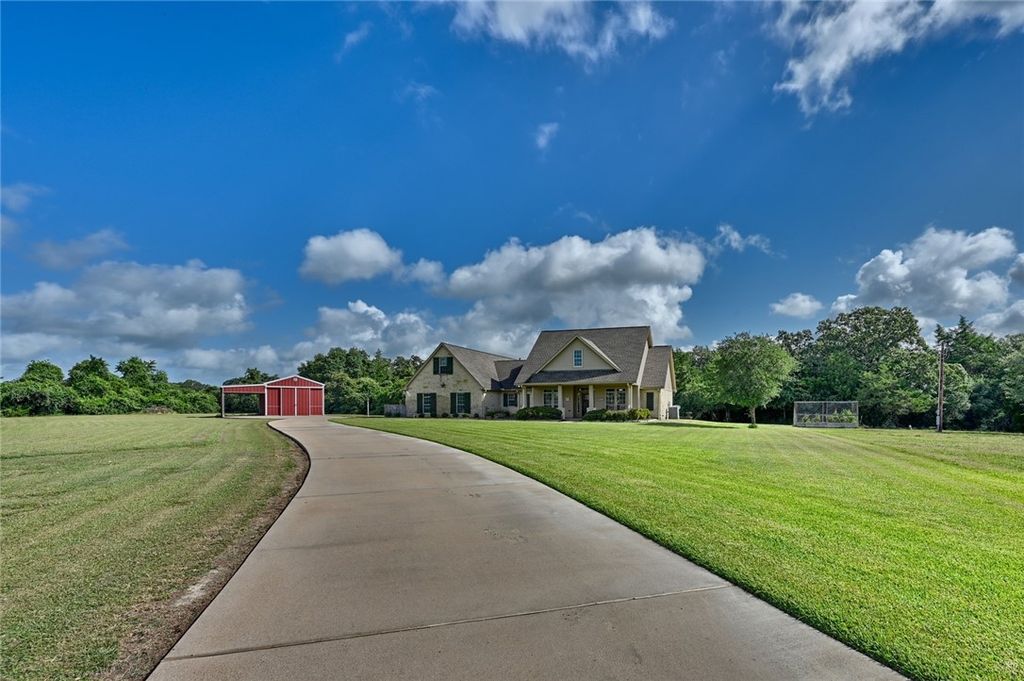 1205 Pecan Glen Road, Brenham, TX 77833 — exterior