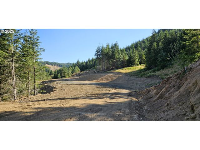 2795 OAK HILL Rd, Roseburg, OR 97471