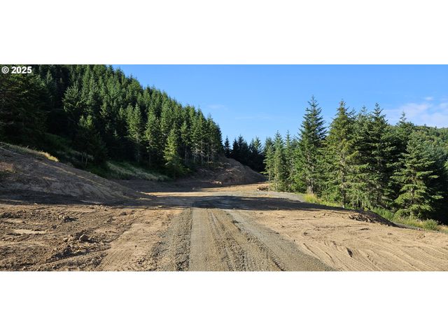 2795 OAK HILL Rd, Roseburg, OR 97471