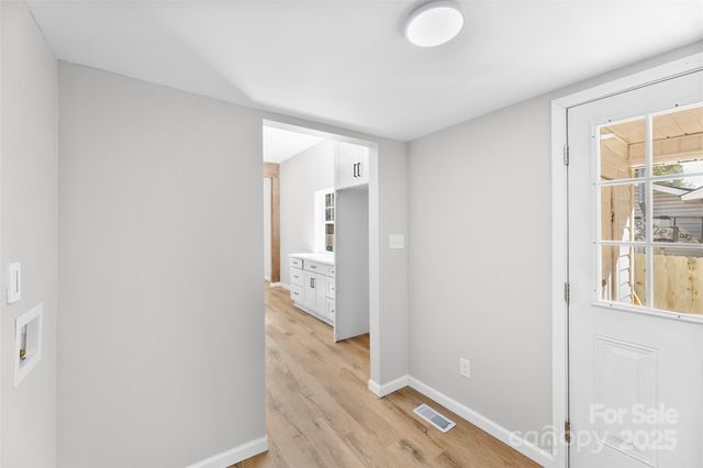 1000 Caldwell Street, Statesville, NC 28677