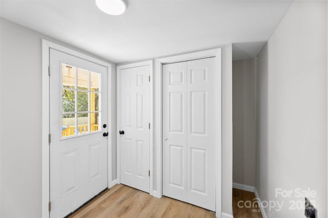 1000 Caldwell Street, Statesville, NC 28677