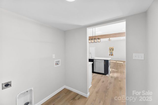 1000 Caldwell Street, Statesville, NC 28677