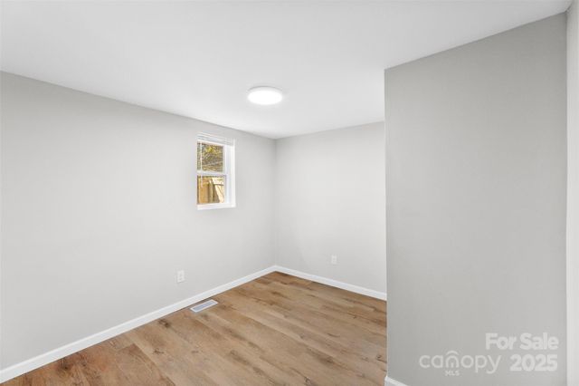 1000 Caldwell Street, Statesville, NC 28677