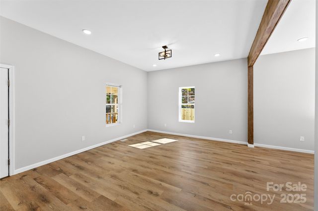 1000 Caldwell Street, Statesville, NC 28677