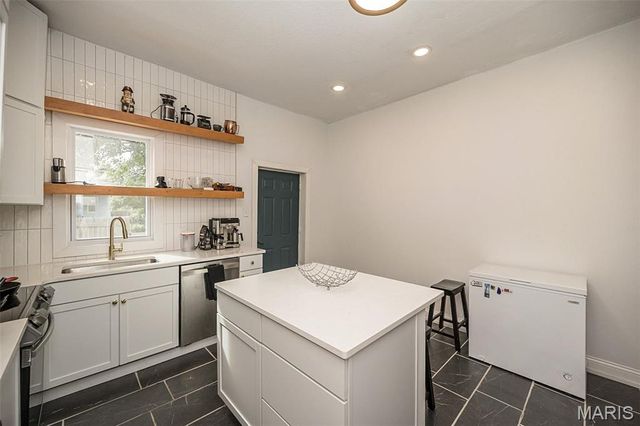 2817 Nebraska Avenue, St Louis, MO 63118
