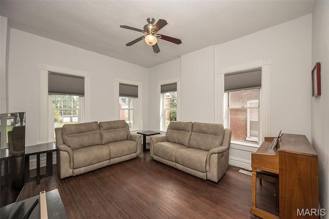 2817 Nebraska Avenue, St Louis, MO 63118