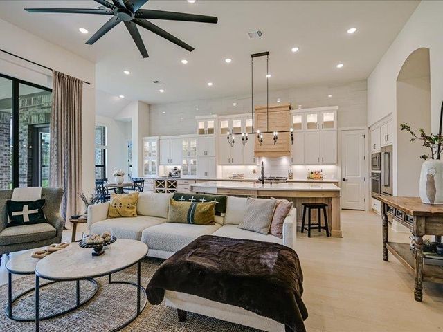 320 Old Stone RD, Austin, TX 78737
