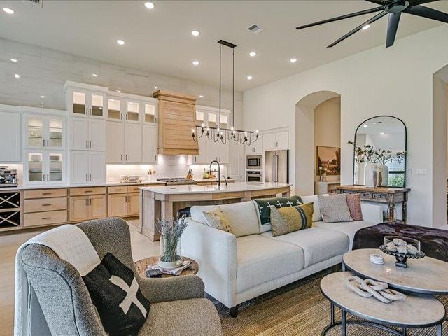 320 Old Stone RD, Austin, TX 78737