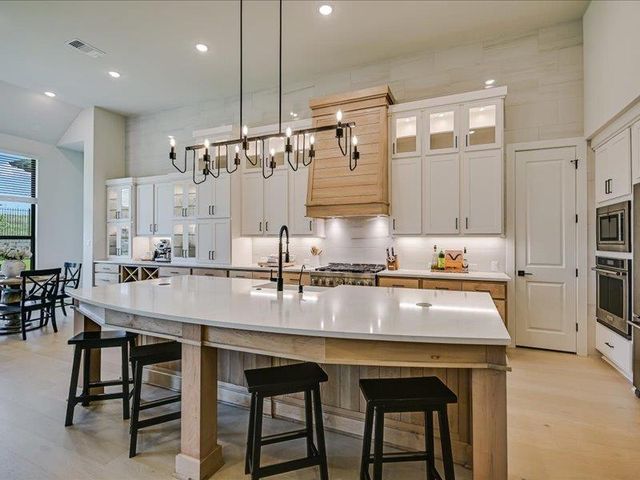 320 Old Stone RD, Austin, TX 78737