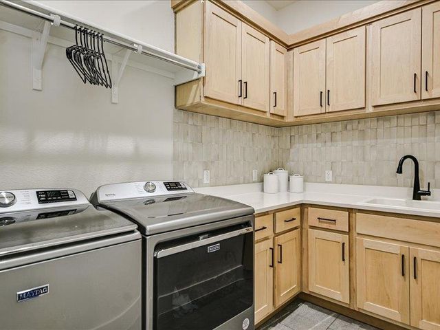 320 Old Stone RD, Austin, TX 78737