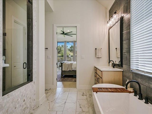 320 Old Stone RD, Austin, TX 78737