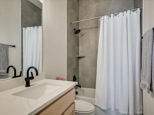 320 Old Stone RD, Austin, TX 78737