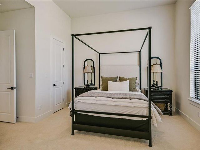 320 Old Stone RD, Austin, TX 78737
