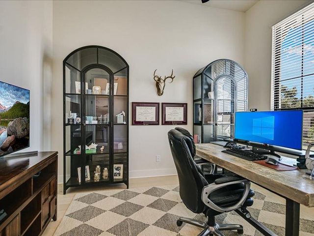 320 Old Stone RD, Austin, TX 78737