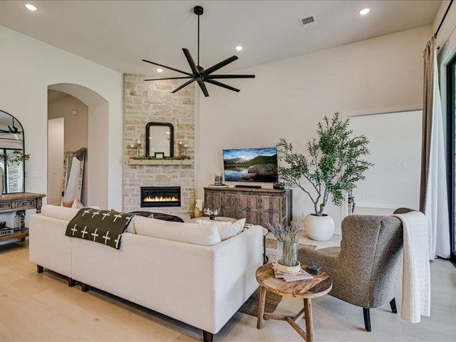 320 Old Stone RD, Austin, TX 78737