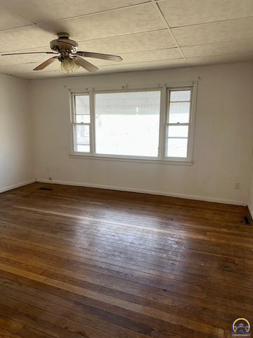 106 Mechanic St, Emporia, KS 66801