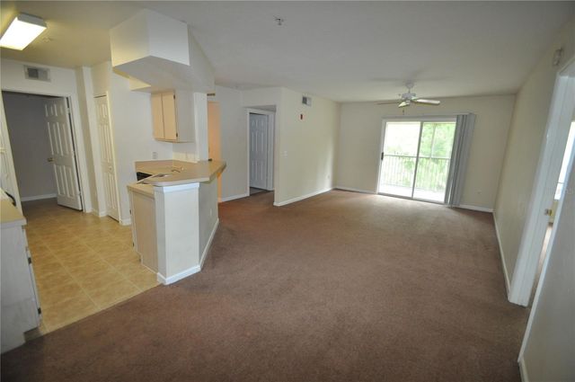 738 CREST PINES DRIVE 734, Orlando, FL 32828