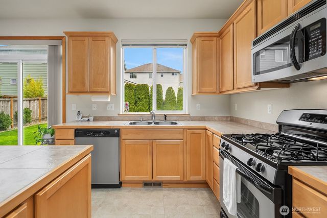 21422 112th Avenue SE, Kent, WA 98031