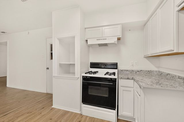 802 Wisteria Way, Richardson, TX 75080
