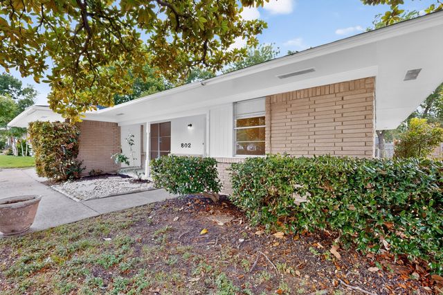 802 Wisteria Way, Richardson, TX 75080