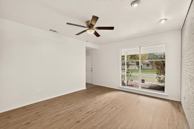 802 Wisteria Way, Richardson, TX 75080