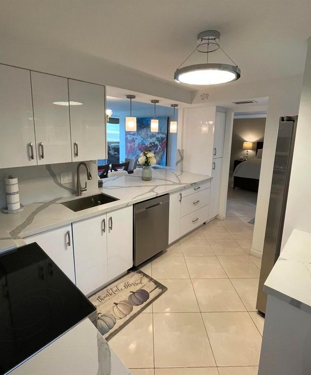 5301 NW 2nd Avenue Ph-G, Boca Raton, FL 33487