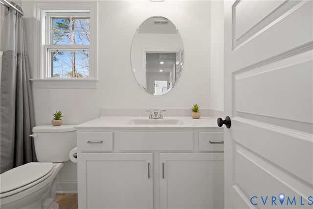 4614 Crossgate Rd, Chester, VA 23831