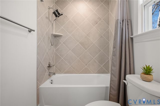 4614 Crossgate Rd, Chester, VA 23831