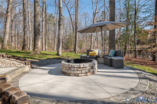 4614 Crossgate Rd, Chester, VA 23831