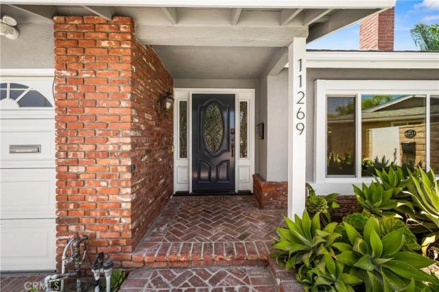 11269 Primrose Avenue, Fountain Valley, CA 92708