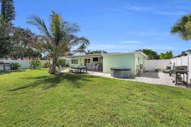 804 N Cinnamon Road, North Palm Beach, FL 33408