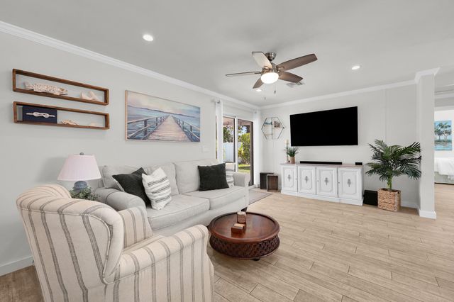 804 N Cinnamon Road, North Palm Beach, FL 33408